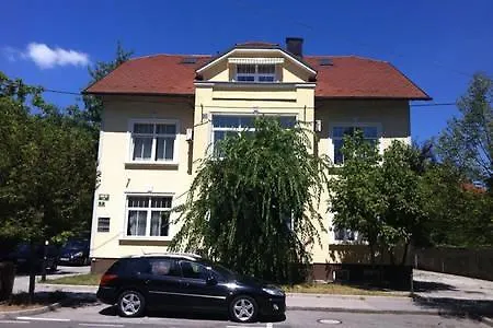 Katrca * Liubliana